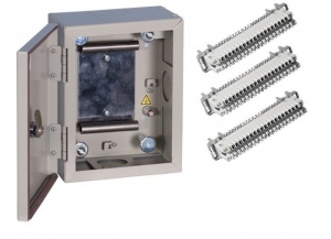 ШРН-1М-2/30 в комплекте с размыкаемыми плинтами Шкаф распределительный настенный металлический с замком для 30 пар ПИК