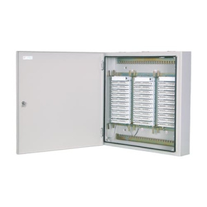 ШРН-2/300 в комплекте с размыкаемыми плинтами Шкаф распределительный настенный металлический с замком для 300 пар ПИК