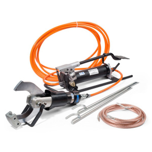 Комплект гидравлических ножниц с ножной помпой для резки кабелей под напряжением НГПИ-105 КВТ