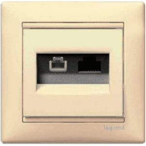 774180 Розетка Слоновая кость Legrand Valena RJ11/RJ45 5e