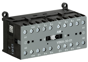Мини-контактор реверсивный ABB VВC6-30-10-01 (9A при AC-3 400В), катушка 24В DС, с винтовыми клеммами