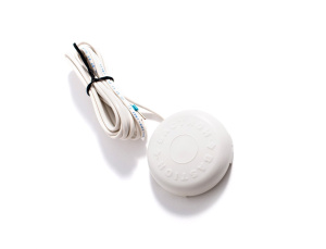 Датчик протечки, проходная конструкция, к одному датчику могут подключаться два Бастион